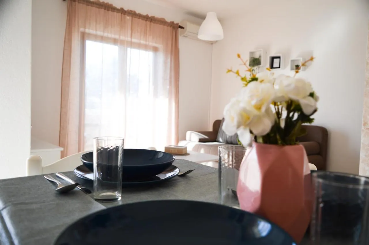 Apartman Lovren Povljana Apartment Homestay