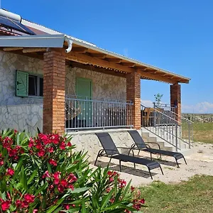 Holiday House Adriana Ferienhaus